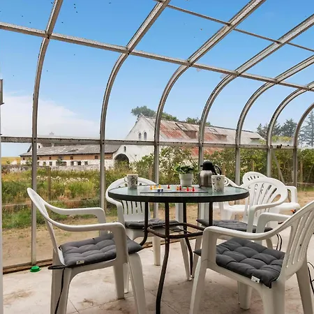 Vakantiehuis 2 Bedroom Stunning In