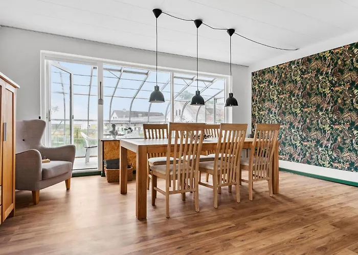2 Bedroom Stunning In * Vra