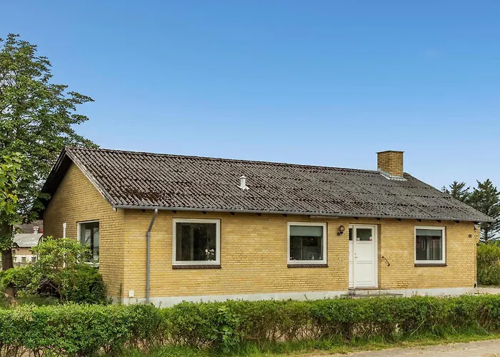 2 Bedroom Stunning In * Vra